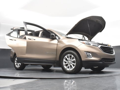 Used 2018 Chevrolet Equinox LS image 21