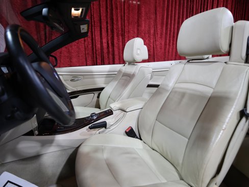 Used 2011 BMW 328i Convertible image 15