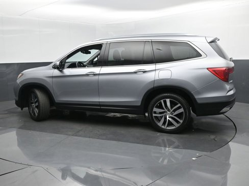 Used 2017 Honda Pilot Elite image 3
