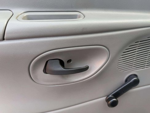 Used 2003 Ford E-450 and Econoline 450 image 13