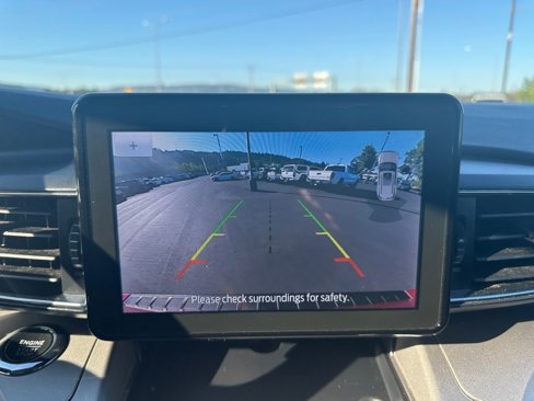 Used 2022 Ford Explorer XLT w/ Equipment Group 202A image 18