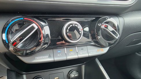 Used 2023 Hyundai Kona SEL image 33