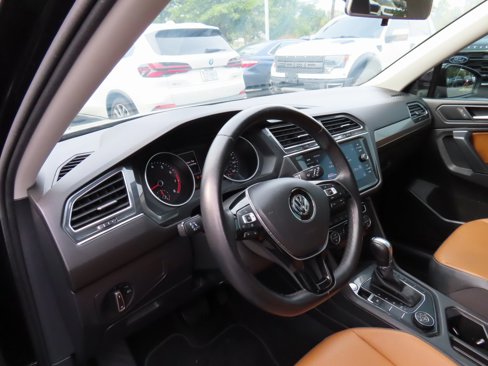 Used 2019 Volkswagen Tiguan SE image 14