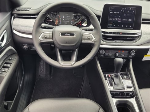 New 2025 Jeep Compass Latitude image 7