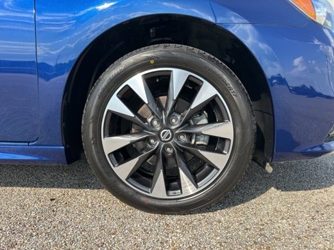 Used 2019 Nissan Sentra SR image 44
