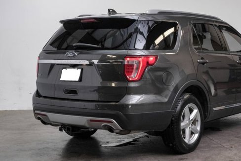 Used 2017 Ford Explorer XLT w/ Equipment Group 201A image 12