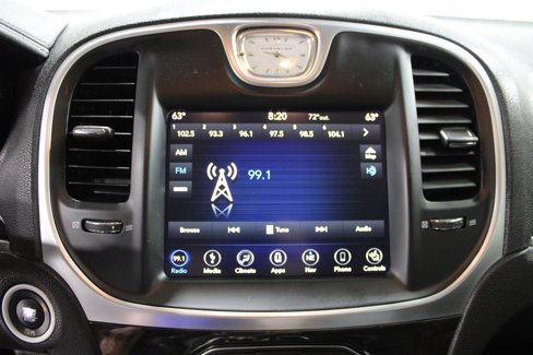 Used 2019 Chrysler 300 Limited image 13