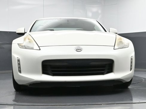 Used 2014 Nissan 370Z Touring w/ Aerodynamics Package image 19