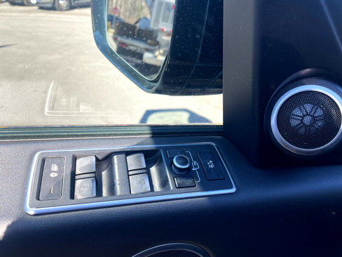 Used 2015 Land Rover Range Rover Supercharged image 24