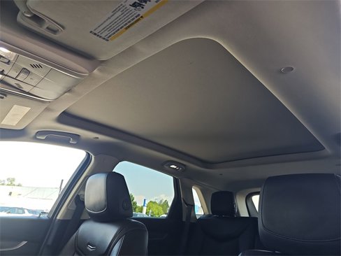 Used 2017 Cadillac XT5 Luxury image 14