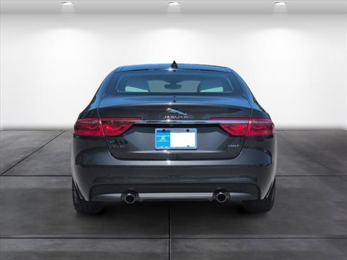 Used 2020 Jaguar XF Prestige image 5