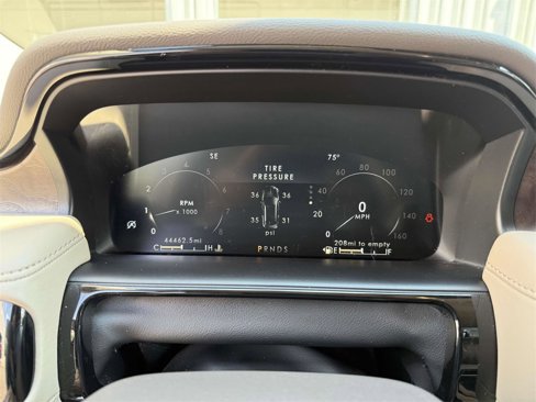 Used 2022 Lincoln Nautilus Reserve image 27