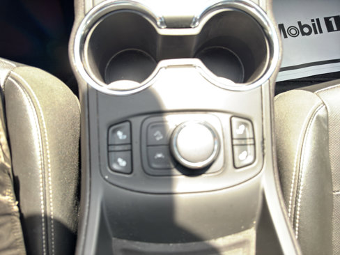 Certified 2023 GMC Terrain SLT image 15