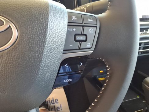 New 2025 Toyota Camry SE image 17