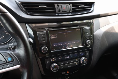 Used 2020 Nissan Rogue Sport SV w/ Technology Package image 19