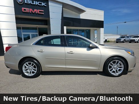 Used 2015 Chevrolet Malibu LT w/ Power Convenience Package image 8