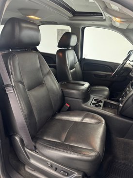 Used 2014 GMC Yukon SLT w/ SLT Chrome Package image 28