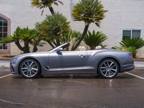 Used 2022 Bentley Continental GT image 29