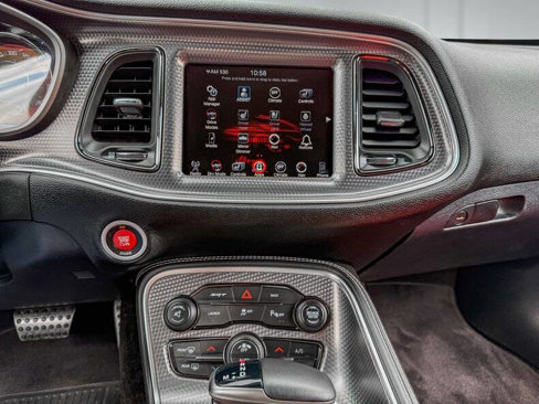 Used 2016 Dodge Challenger SRT Hellcat image 23