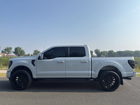 Used 2022 Ford F150 Lariat image 2