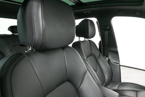 Used 2025 Porsche Macan image 24