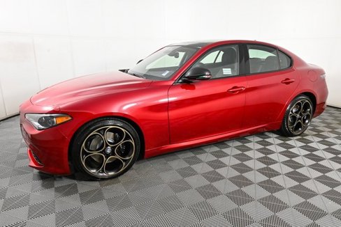 New 2025 Alfa Romeo Giulia w/ Driving Assist Package image 8
