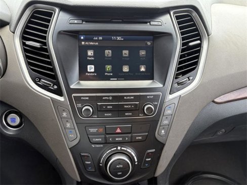 Used 2017 Hyundai Santa Fe Limited image 13