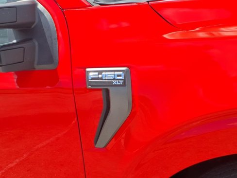 Used 2022 Ford F150 XLT w/ Equipment Group 302A High image 11