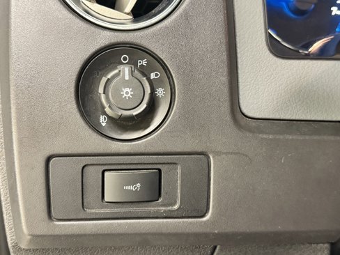 Used 2013 Ford F150 XLT w/ Mid Equipment Group image 19