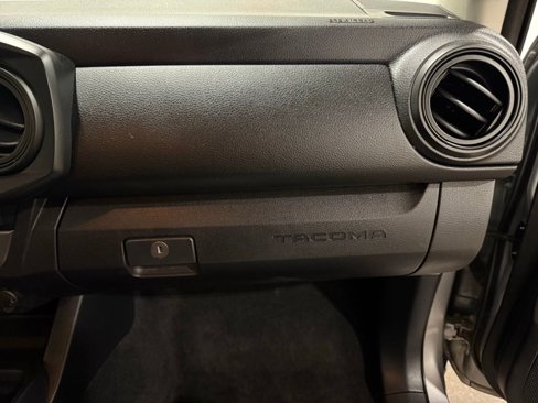 Used 2020 Toyota Tacoma SR image 25