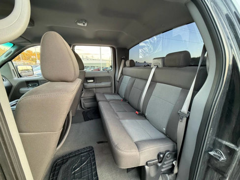 Used 2005 Ford F150 XLT image 11
