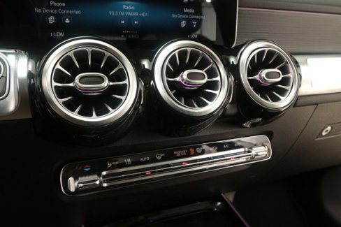 Used 2021 Mercedes-Benz GLB 35 AMG 4MATIC image 58