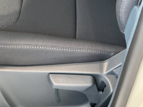 New 2025 Ford Maverick XL image 9