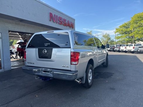 Used 2004 Nissan Titan SE w/ (OF1) SE Off-Road Pkg image 2