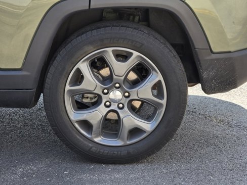 Used 2021 Jeep Compass Limited w/ Sun and Sound Group image 12