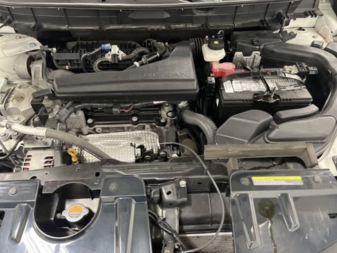 Used 2018 Nissan Rogue SV w/ Premium Package image 33
