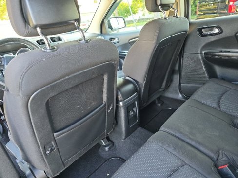 Used 2014 Dodge Journey SXT w/ Flexible Seating Group image 23