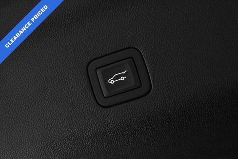 Used 2025 GMC Yukon Denali image 10