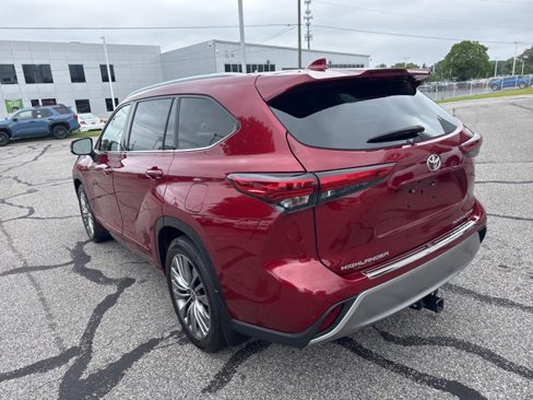 Used 2021 Toyota Highlander Platinum image 9