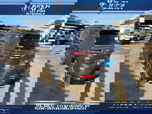 New 2025 Jeep Grand Cherokee L Limited w/ Trailer Tow Package image 16