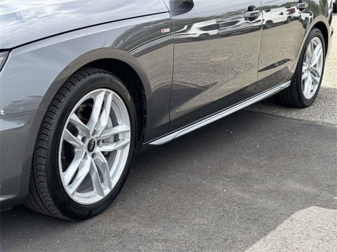 Used 2024 Audi A4 2.0T Premium image 12