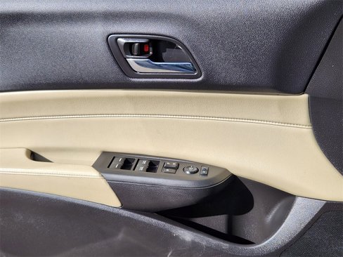 Used 2013 Acura ILX w/ Technology Package image 6
