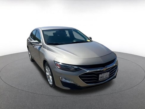 Used 2024 Chevrolet Malibu LT image 3