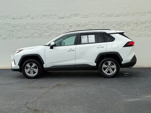 Used 2023 Toyota RAV4 XLE image 2