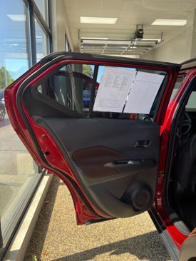 Used 2023 Nissan Kicks SR image 16