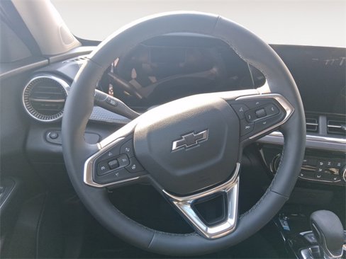 Used 2025 Chevrolet Trax ACTIV w/ Driver Confidence Package image 12
