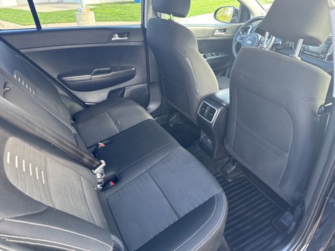 Used 2018 Kia Sportage LX image 17