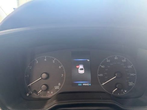 Used 2023 Toyota Corolla LE image 4