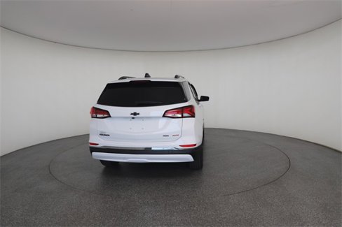 Used 2022 Chevrolet Equinox RS w/ Infotainment Package image 16