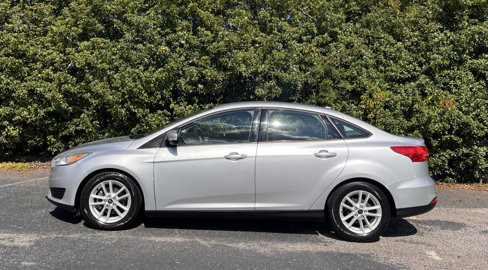 Used 2016 Ford Focus SE image 4